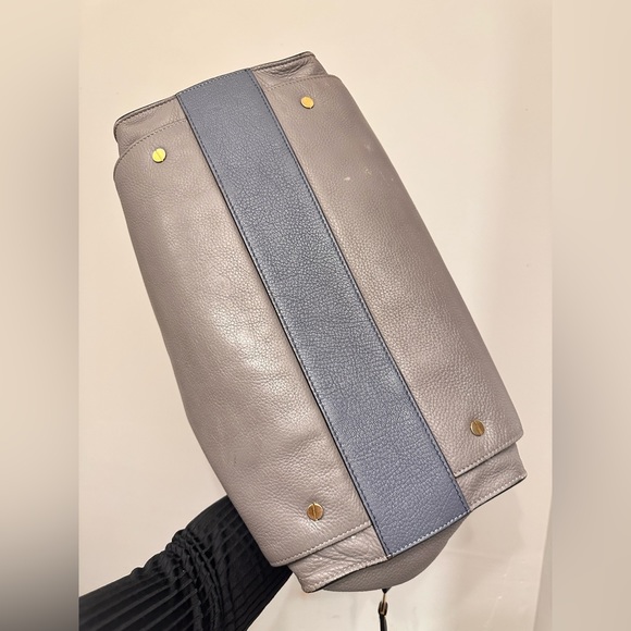 Chloe
Dree Tote Pebbled Leather Medium - Picture 12 of 17